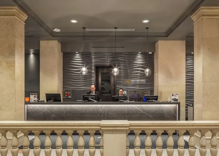 One King West Hotel&Residence